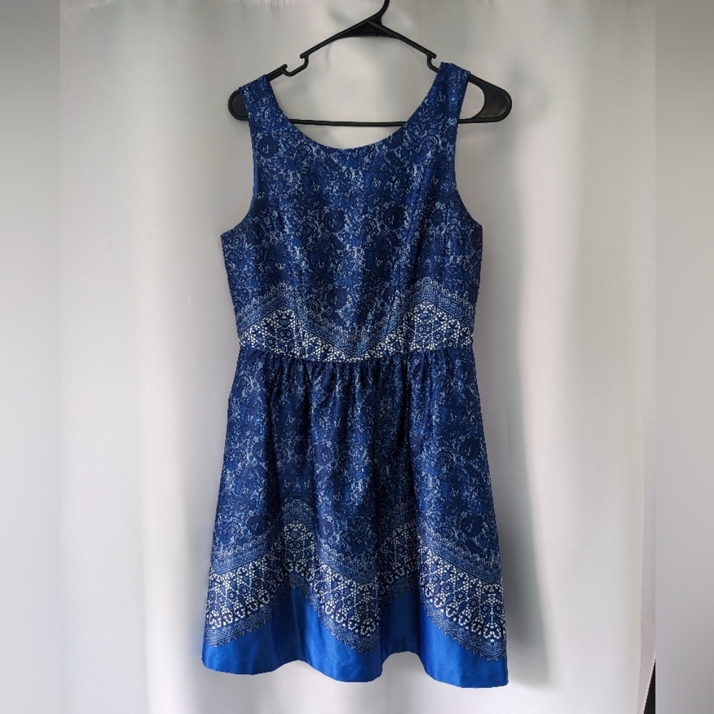 Blue Lace Sleeveless Knee-Length Dress